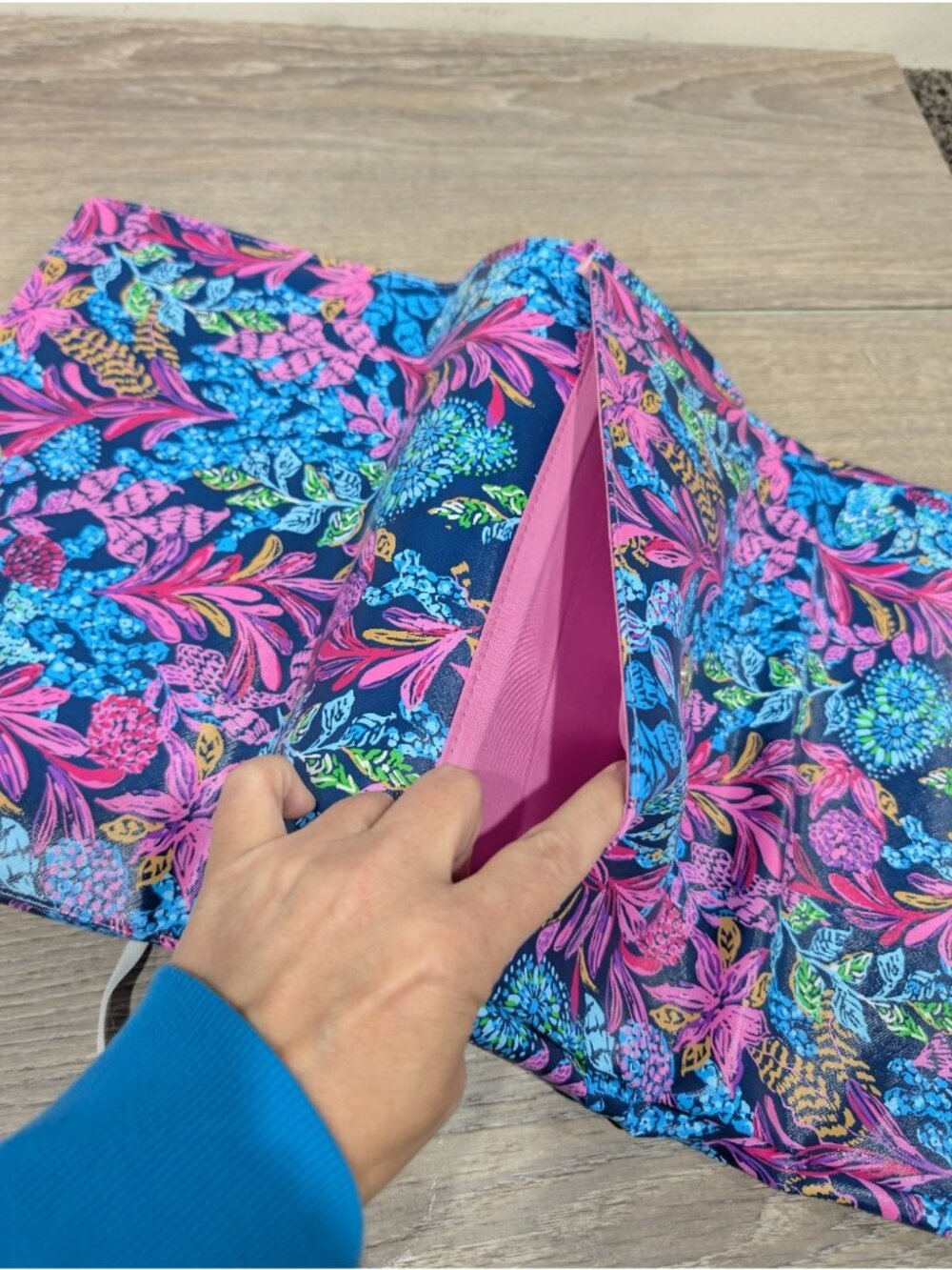 Lilly Pulitzer NWT Laptop Sleeve Leatherette Aegean Navy Calypso Coast - Picture 12 of 12